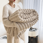 Soft Fleece Throw Blanket – Ultra-Warm Cozy Blanket for Bed & Sofa, Lightweight All-Season Comfort