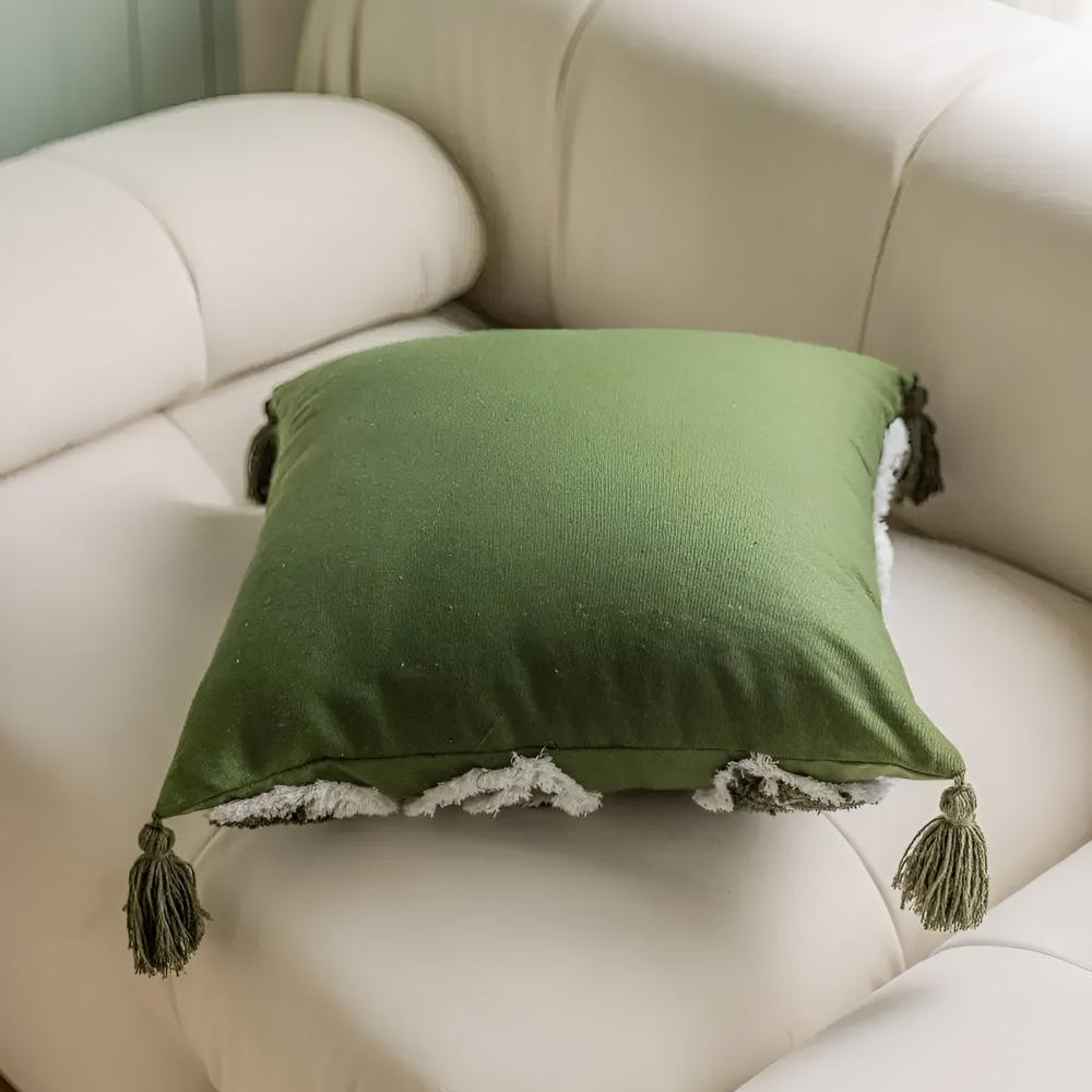 Cozy Cushion Cover with Leaf Design and Tassels – Natural Flair for Your Home