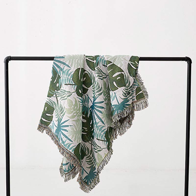 Fringed sofa throw – high-quality sofa covers for an elegant look