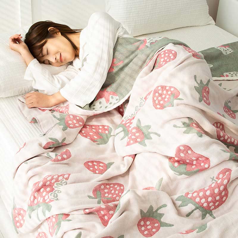 Five-layer quilted blanket
