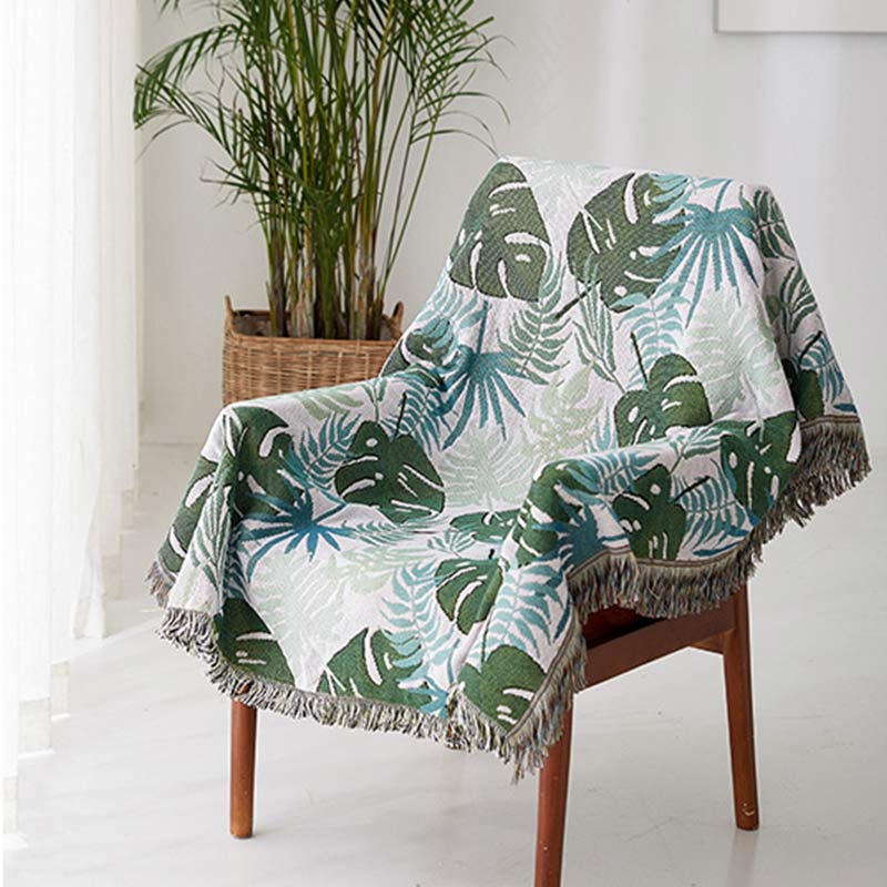 Fringed sofa throw – high-quality sofa covers for an elegant look