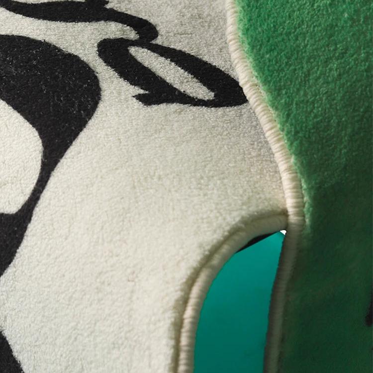 Accent rug – Plush fabric – Green and white trippy design – Non-slip for living room or bedroom 5