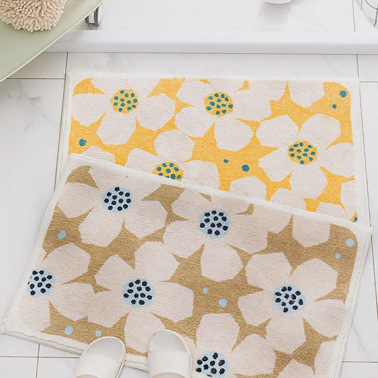 Bath mat – Quick-drying polyester – Non-slip backing – Retro flower design – Vibrant colors for any bathroom décor 2