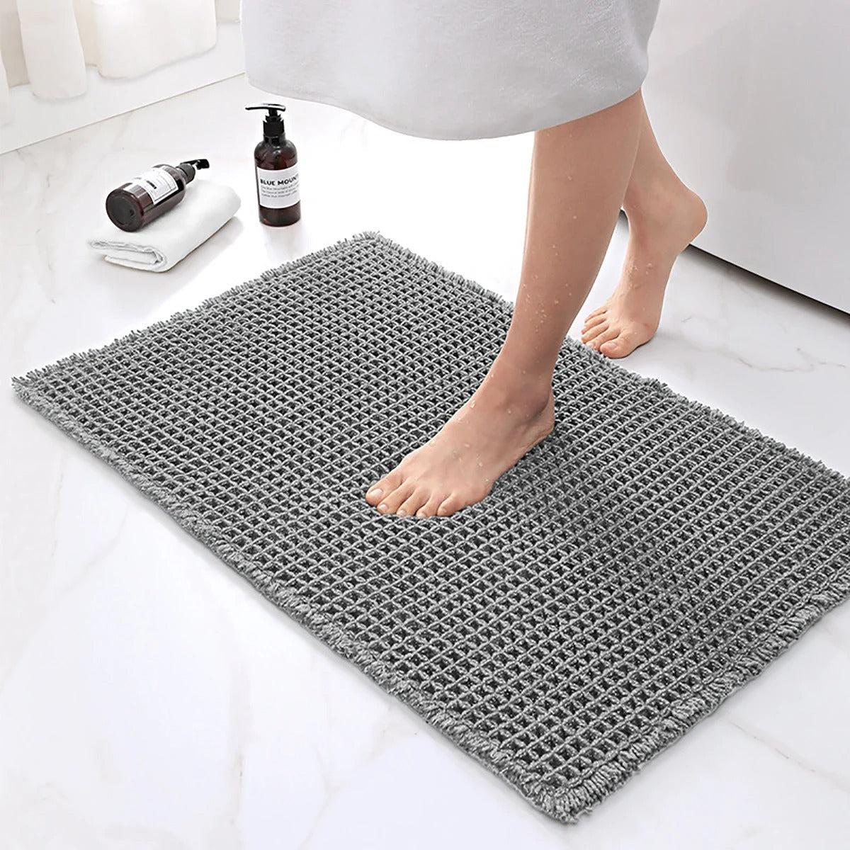 Bath mat – Soft polyester – Modern waffle design – Non-slip and absorbent – 17 x 24 in 6