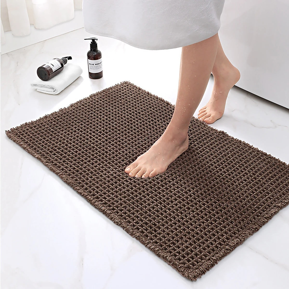 Bath mat – Soft polyester – Modern waffle design – Non-slip and absorbent – 17 x 24 in 7