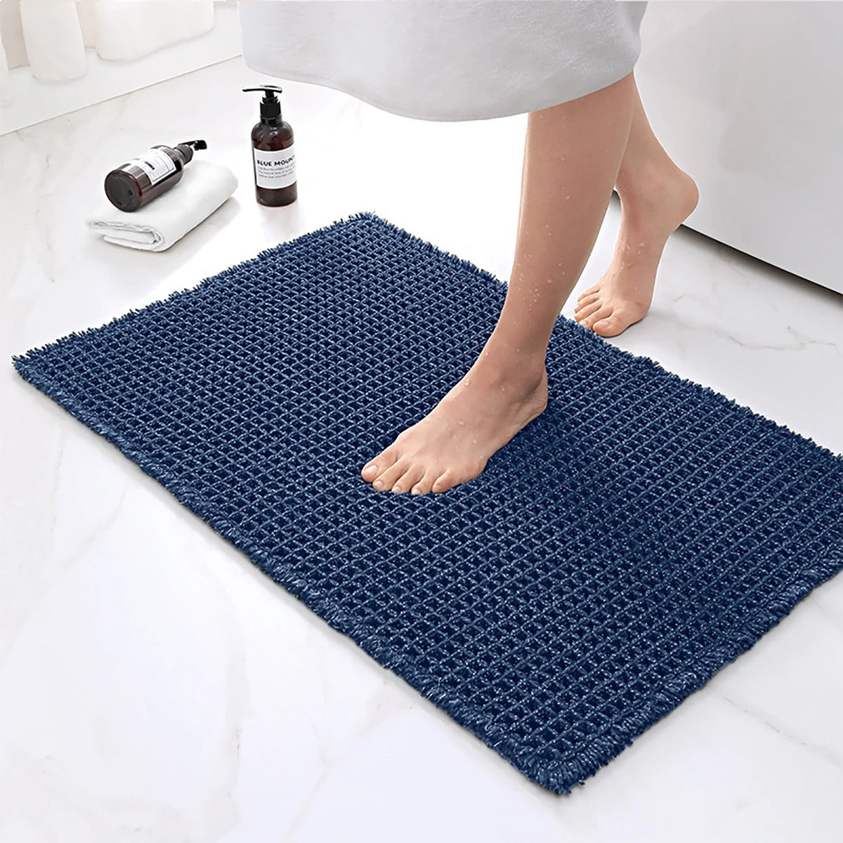 Bath mat – Soft polyester – Modern waffle design – Non-slip and absorbent – 17 x 24 in 8