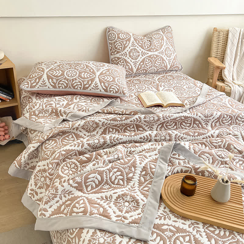 Bedding set – Cotton-polyester blend – Geometric leaf design – Modern and eco-friendly – Available in multiple sizes 0