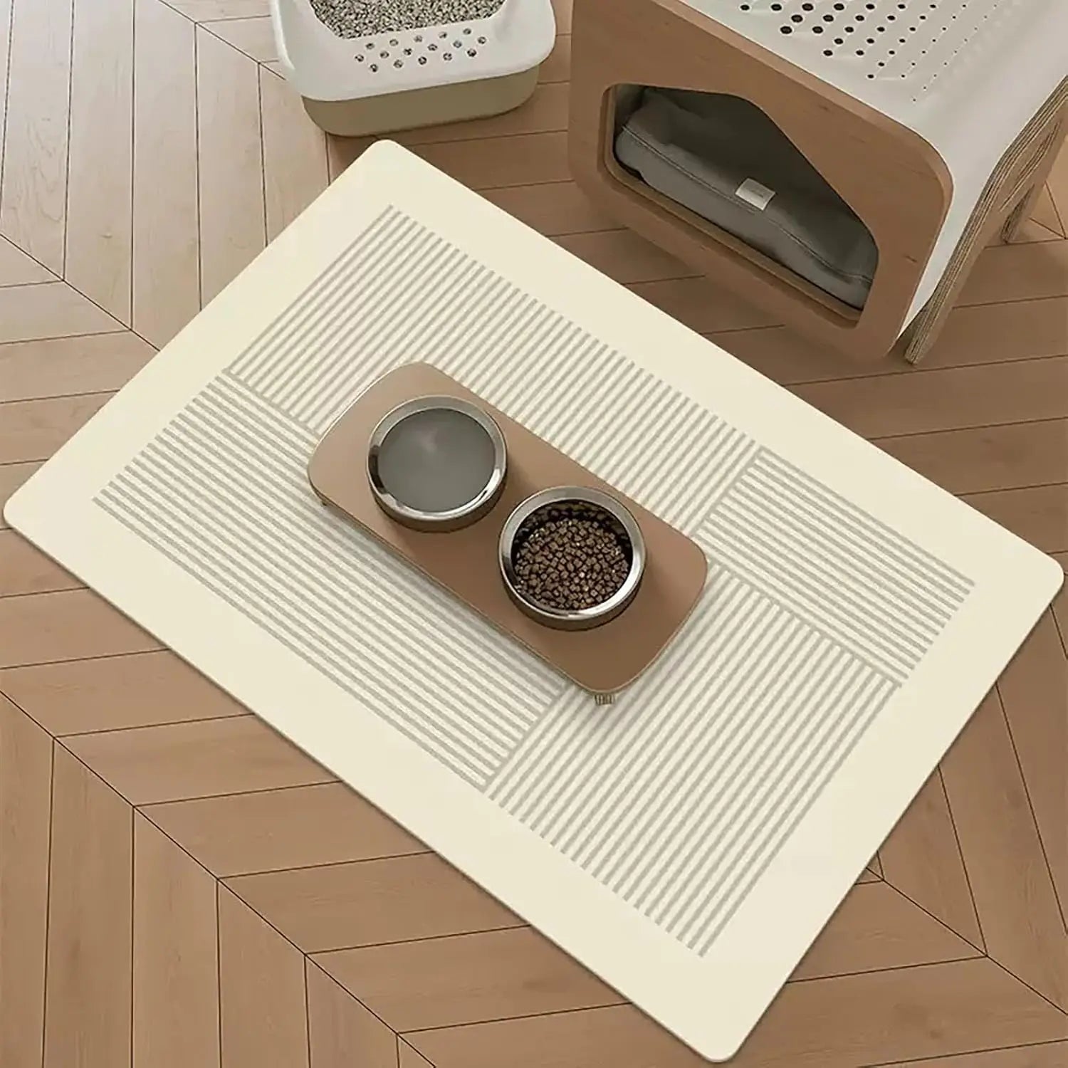 Black and white pet feeding mat featuring an absorbent, scratch-resistant surface. The stylish design complements any home decor while protecting floors from spills. Ideal for 0