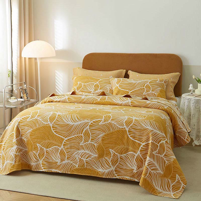 Breathable Organic Cotton Quilt for Cozy, Elegant Comfort 1