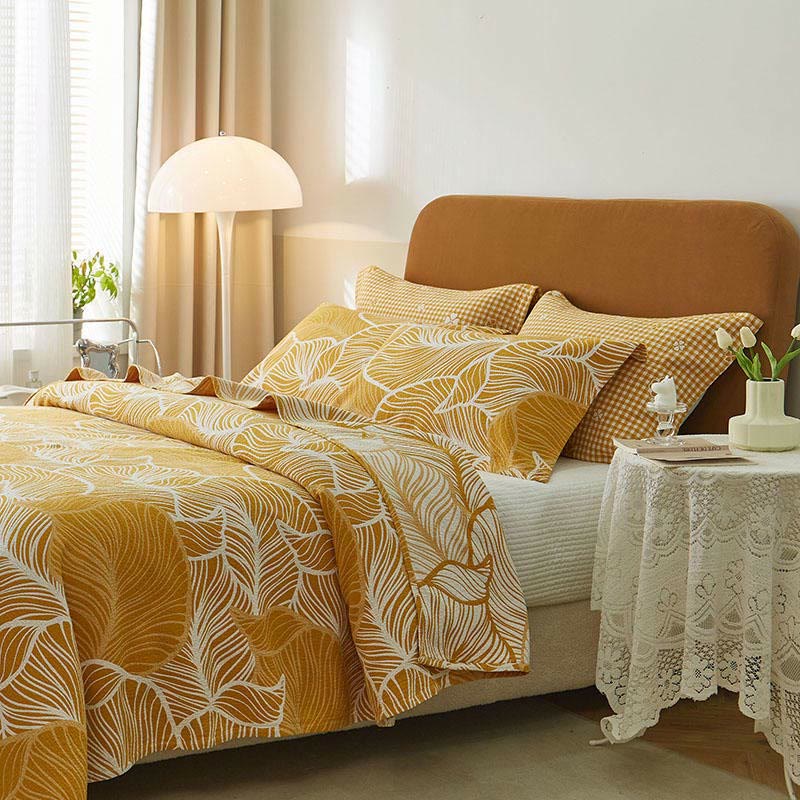 Breathable Organic Cotton Quilt for Cozy, Elegant Comfort 4