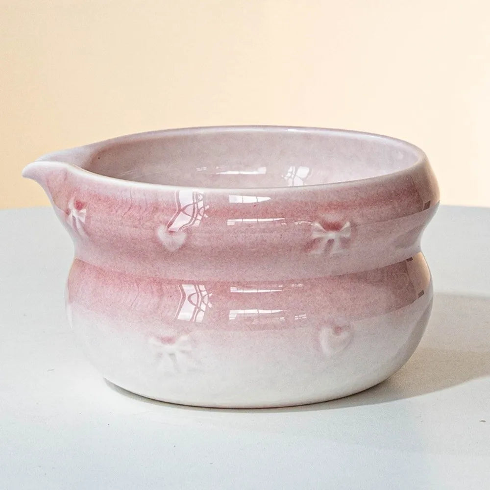 Ceramic matcha bowl with spout, featuring a beautiful gradient color design. Ideal for preparing and serving matcha tea, showcasing a smooth finish and 12