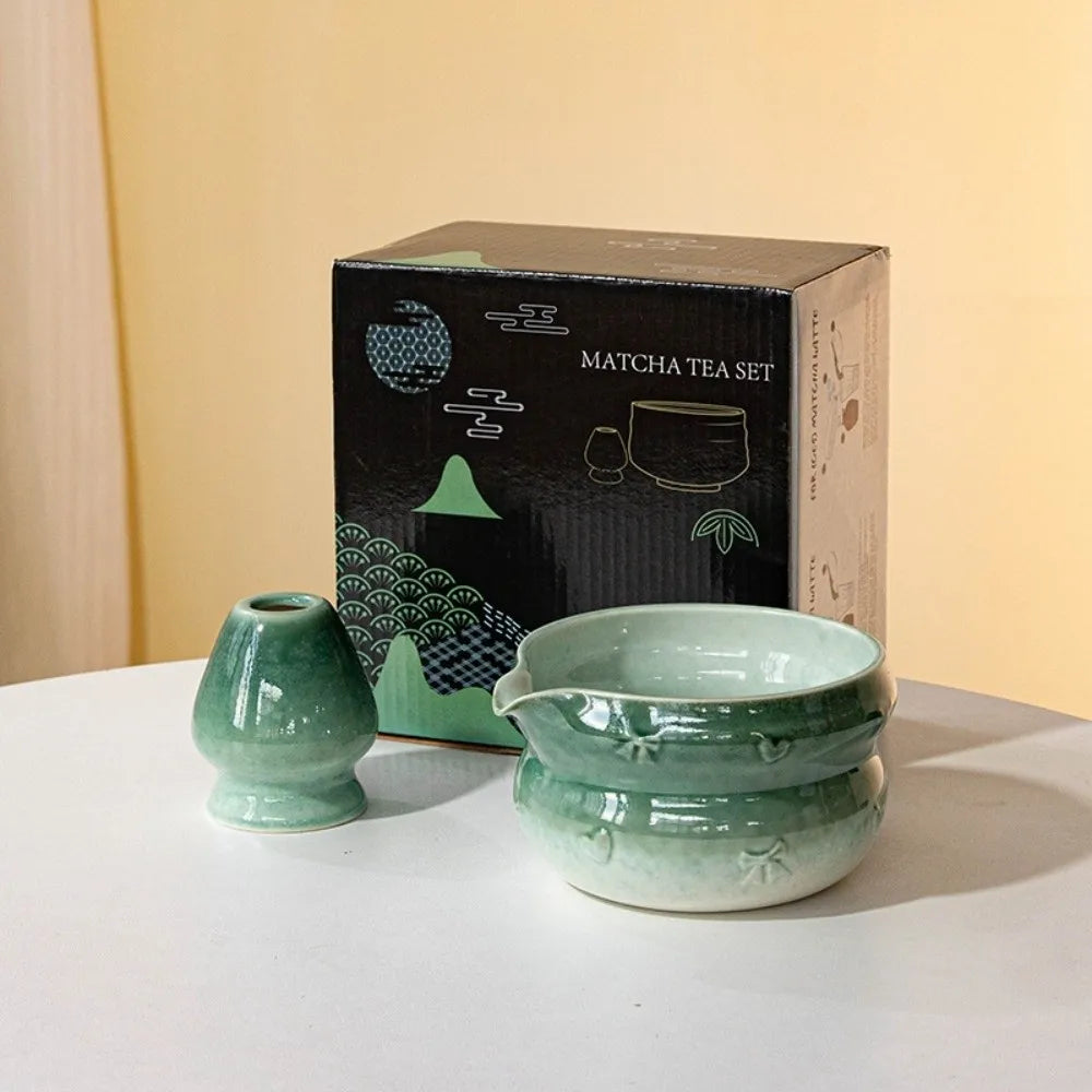 Ceramic matcha bowl with spout, featuring a beautiful gradient color design. Ideal for preparing and serving matcha tea, showcasing a smooth finish and 9
