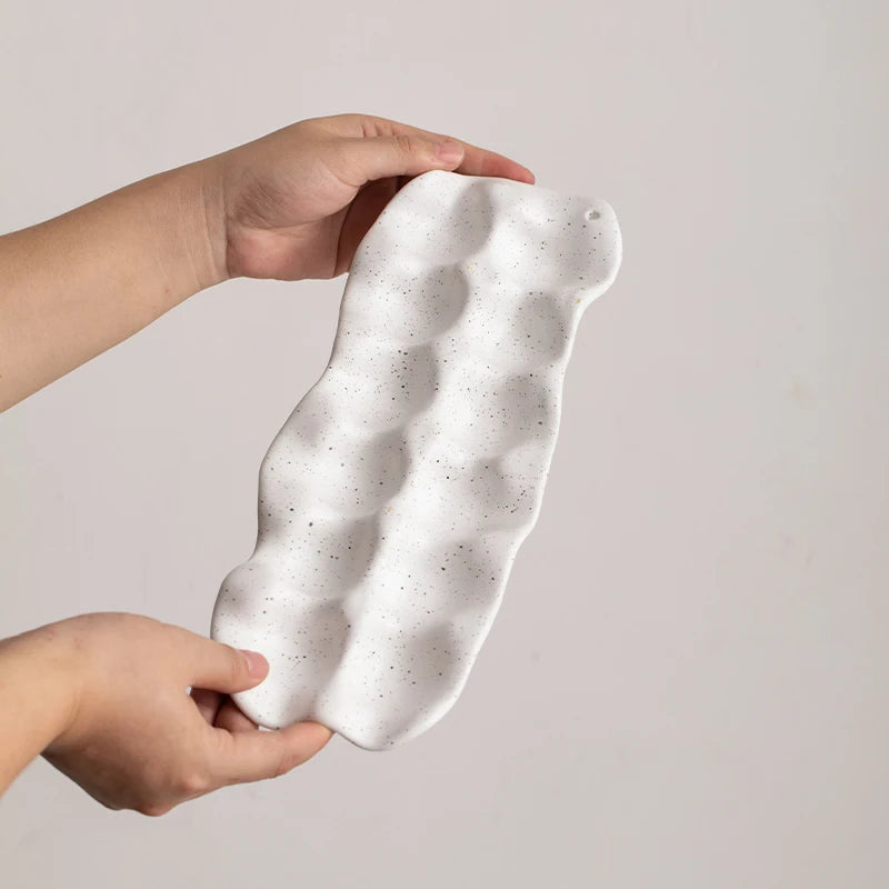 Ceramic egg tray – White – Fresh-keeping storage for kitchen and refrigerator – Elegant design 3