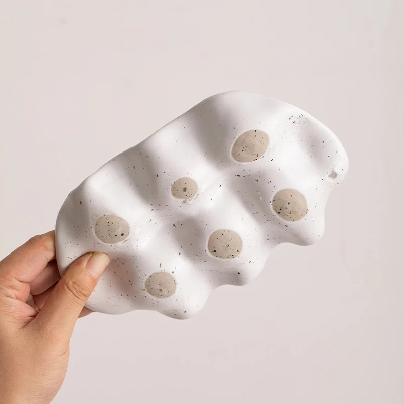 Ceramic egg tray – White – Fresh-keeping storage for kitchen and refrigerator – Elegant design 4
