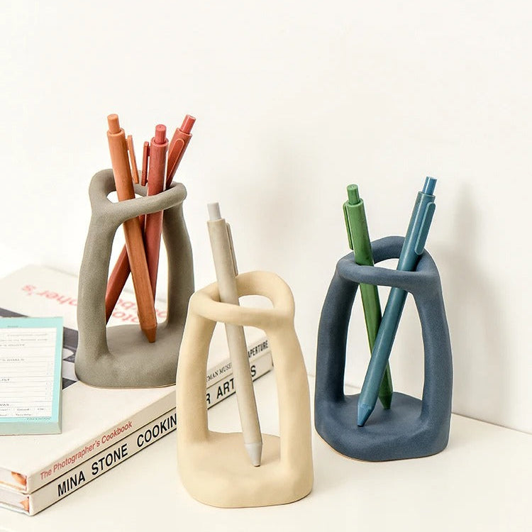 Ceramic holder – Premium material – Minimalist Nordic design – Versatile storage for bathroom or office – 3.1 x 3.1 x 4.5 in 3