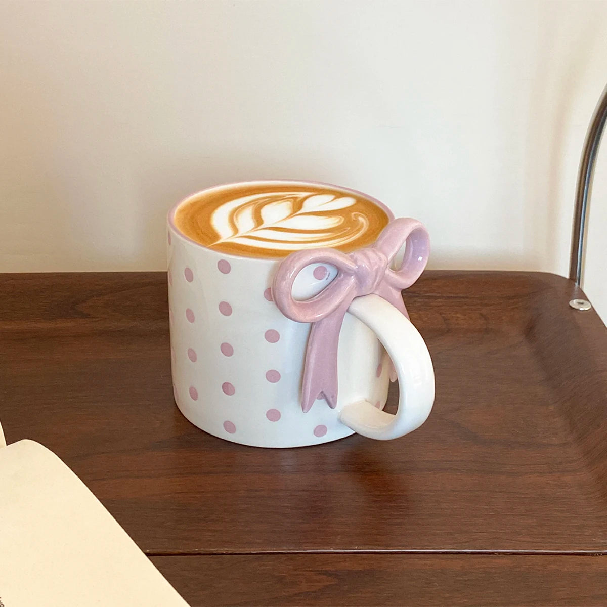 Ceramic mug – Heart-shaped bow handle – Checkerboard pattern – Unique gift for coffee lovers 4