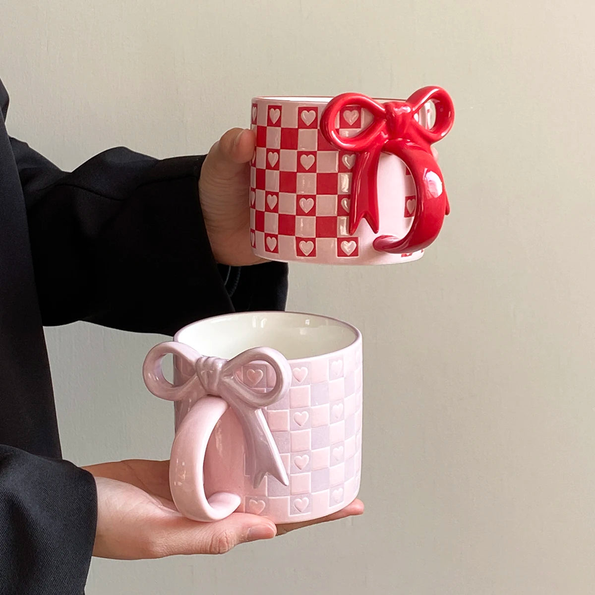 Ceramic mug – Heart-shaped bow handle – Checkerboard pattern – Unique gift for coffee lovers 5