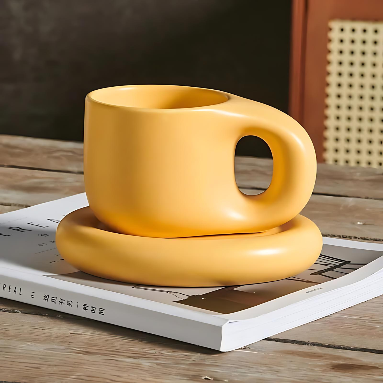 Ceramic mug – Marshmallow-inspired design – 400 ml – Includes oval plate for snacks 8