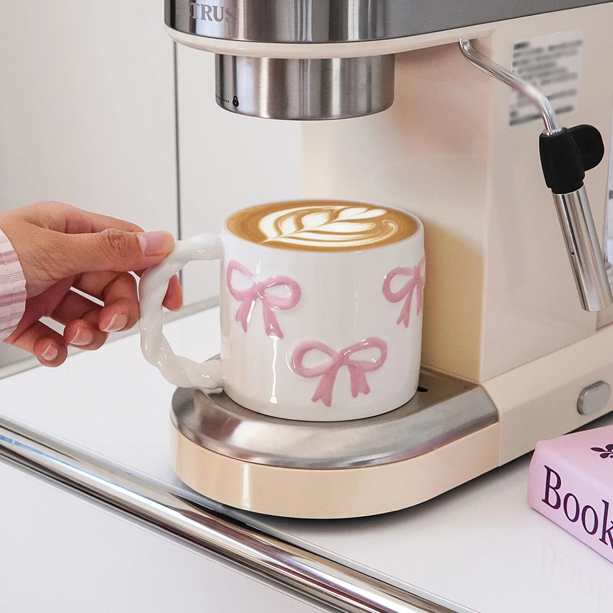 Ceramic mug – Pink embossed design – 13.4 fl oz – Elegant twist handle – Perfect for coffee or tea 4