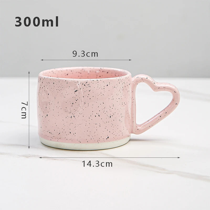 Ceramic mug – Pink porcelain – Heart-shaped handle – Perfect for couples and friends – 300 ml capacity 1