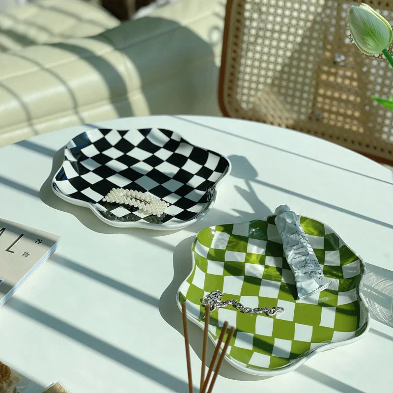 Ceramic serving tray – Checkered pattern – 9.1 in diameter – Stylish home decor piece 4