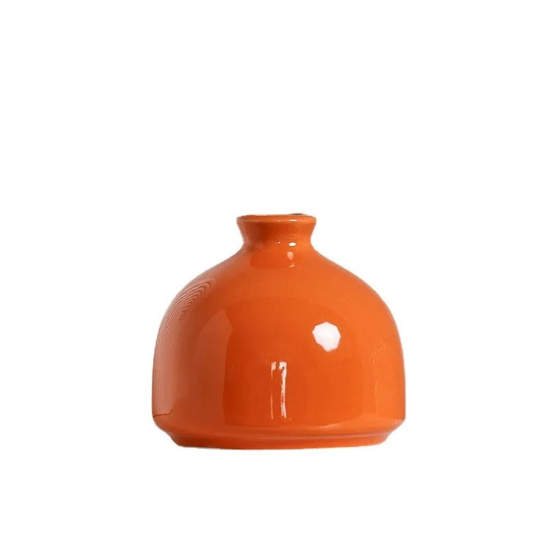 Ceramic vase – Sleek minimalist design – Vibrant orange – Modern home decor 3