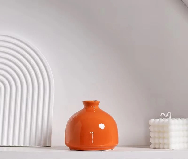 Ceramic vase – Sleek minimalist design – Vibrant orange – Modern home decor 4
