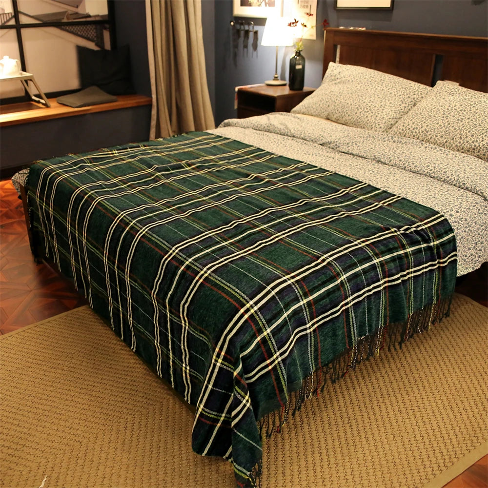 Chenille blanket – Soft and cozy – Tasseled design – All-season comfort – 50 x 67 in 4