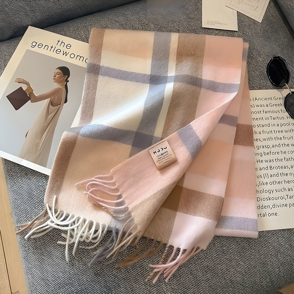 Chic Collection | Cashmere Scarf with Checked Pattern Ð Luxurious Warmth for Women 11