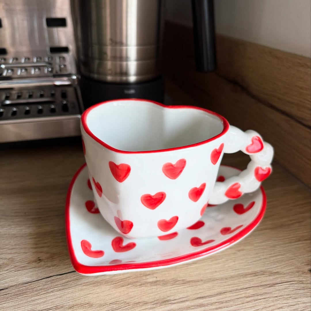 Coffee cup – High-quality ceramic – Heart shape design – 260ml capacity – Charming gift for special occasions 0