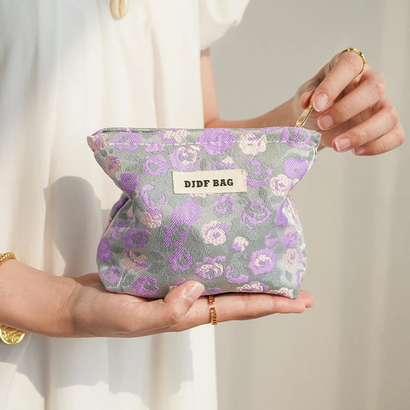 Cosmetic bag – Durable fabric – Green seaweed design – Large capacity travel makeup bag with multiple compartments 7