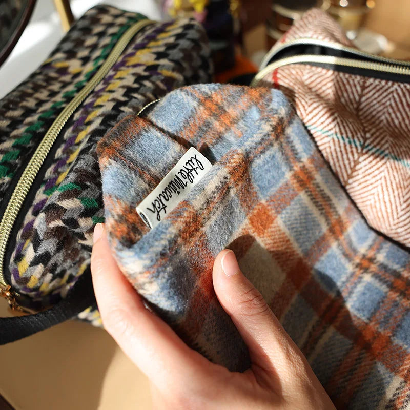 Cosmetic bag – Woolen fabric – Plaid design – Portable travel makeup organizer – 10 x 6 x 4 in 6