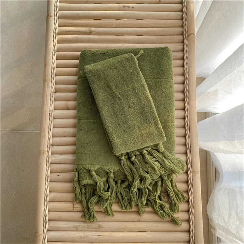 Cotton bath towel – Soft and durable – Elegant checkerboard design – Ideal for bath or spa use – 30 x 60 in 0