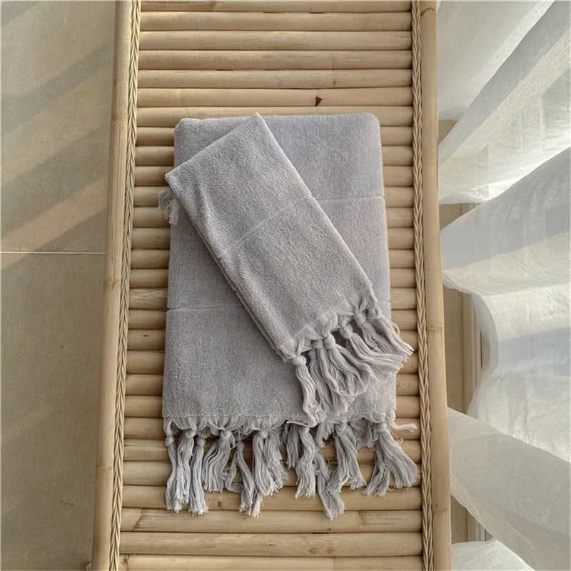 Cotton bath towel – Soft and durable – Elegant checkerboard design – Ideal for bath or spa use – 30 x 60 in 6
