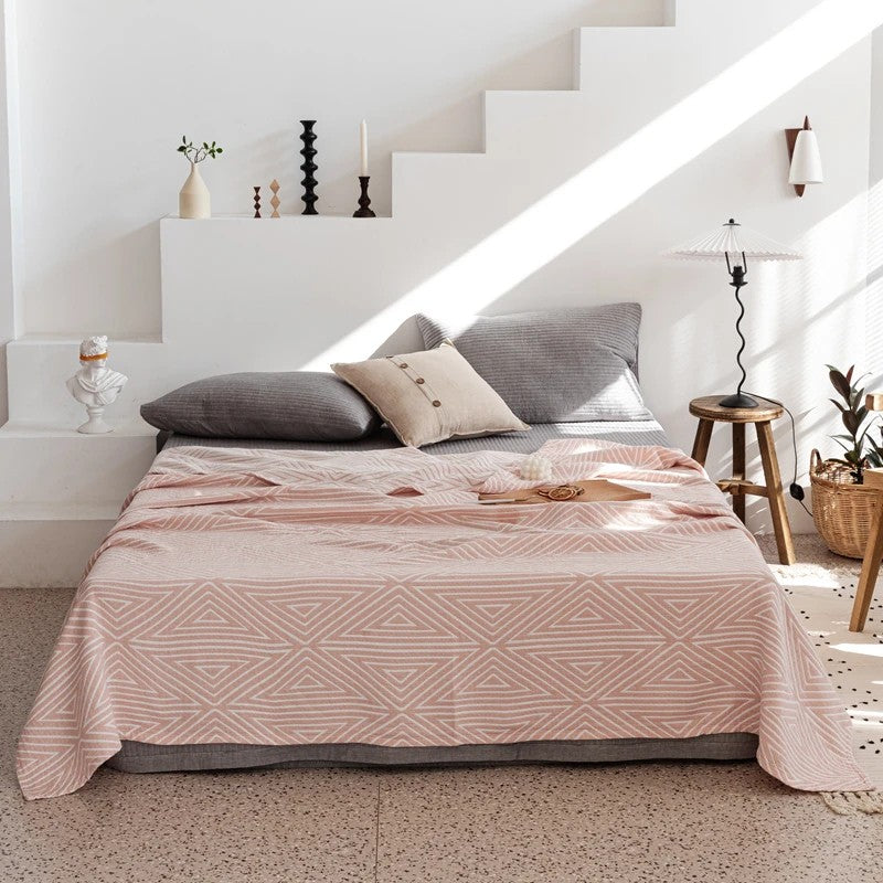 Cotton gauze blanket – Lightweight and breathable – Geometric pattern – Perfect for summer use 8