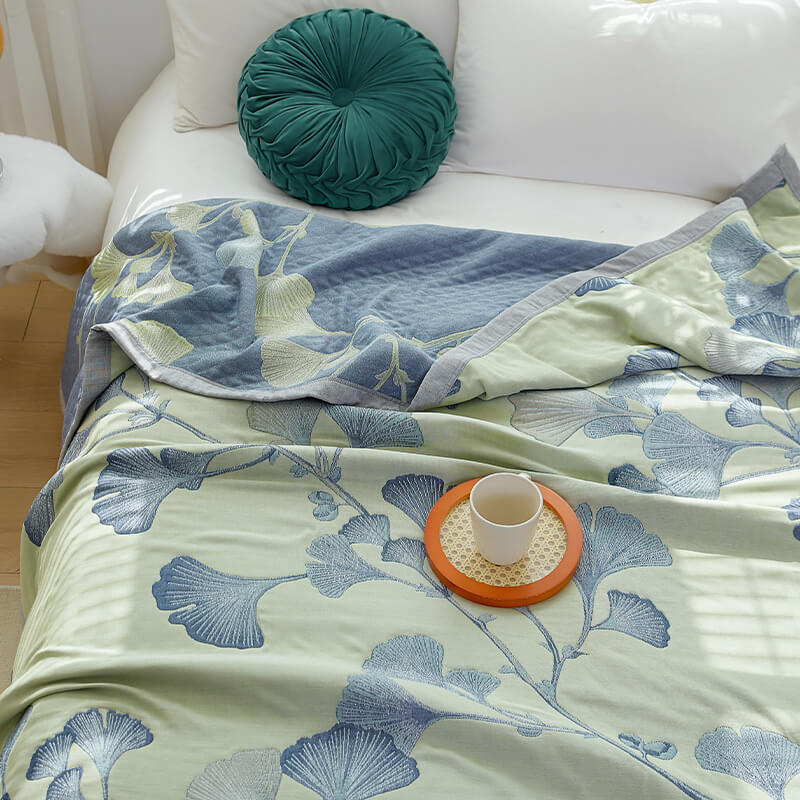 Cotton gauze quilt – Reversible Ginkgo leaf design – Eco-friendly summer blanket – Lightweight and breathable 4