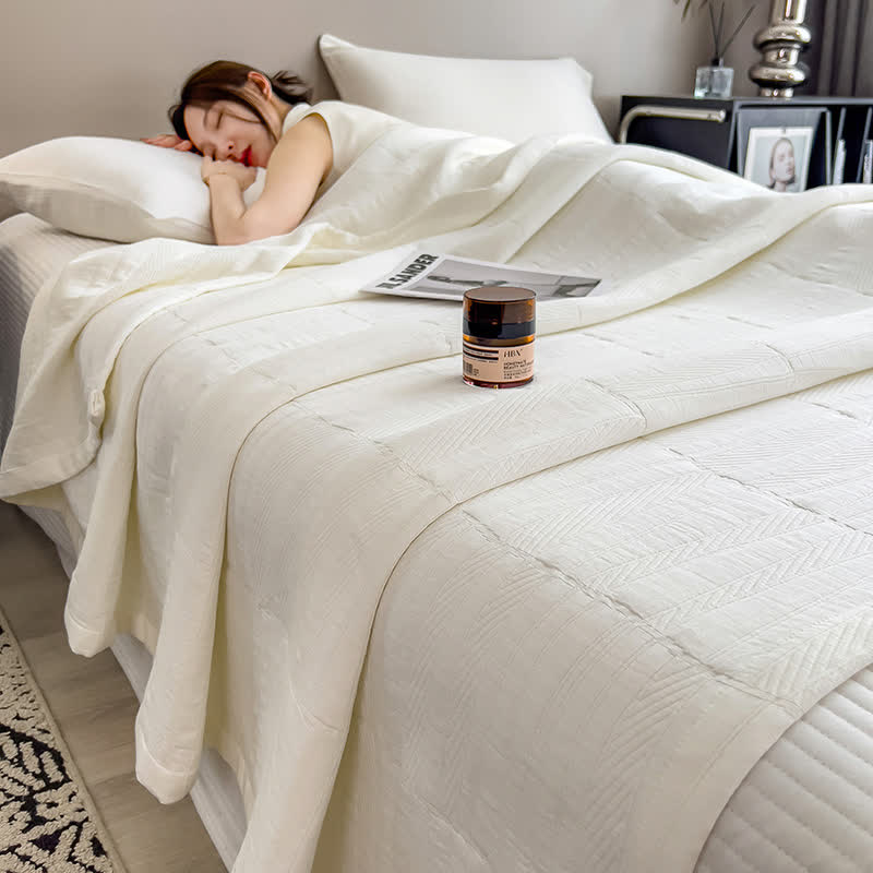 Cotton muslin quilt – Lightweight and soft – Minimalist stripe design – Perfect for summer nights 0