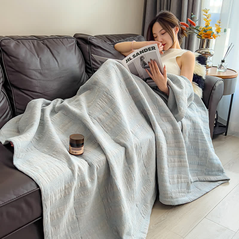 Cotton muslin quilt – Lightweight and soft – Minimalist stripe design – Perfect for summer nights 2