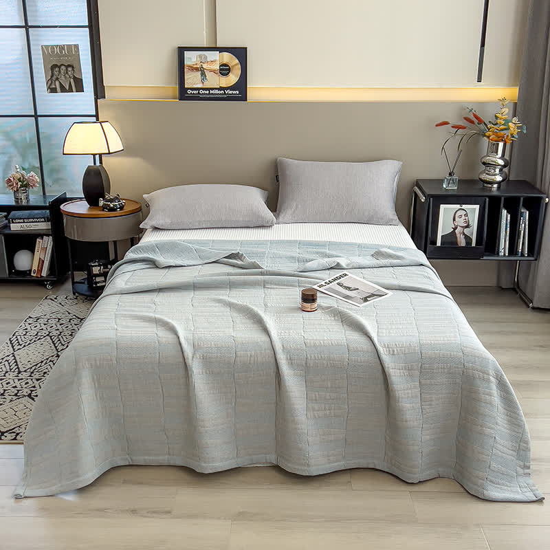 Cotton muslin quilt – Lightweight and soft – Minimalist stripe design – Perfect for summer nights 5