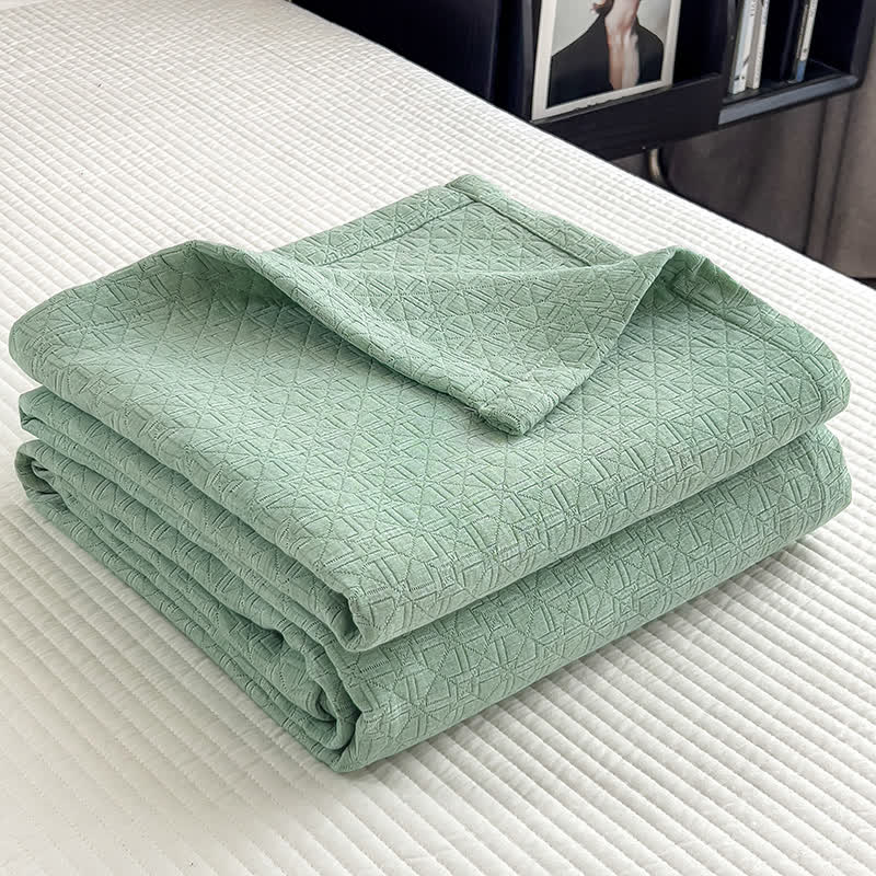 Cotton muslin quilt – Lightweight triple-layer – Geometric grid design – Modern minimalist bedding 1