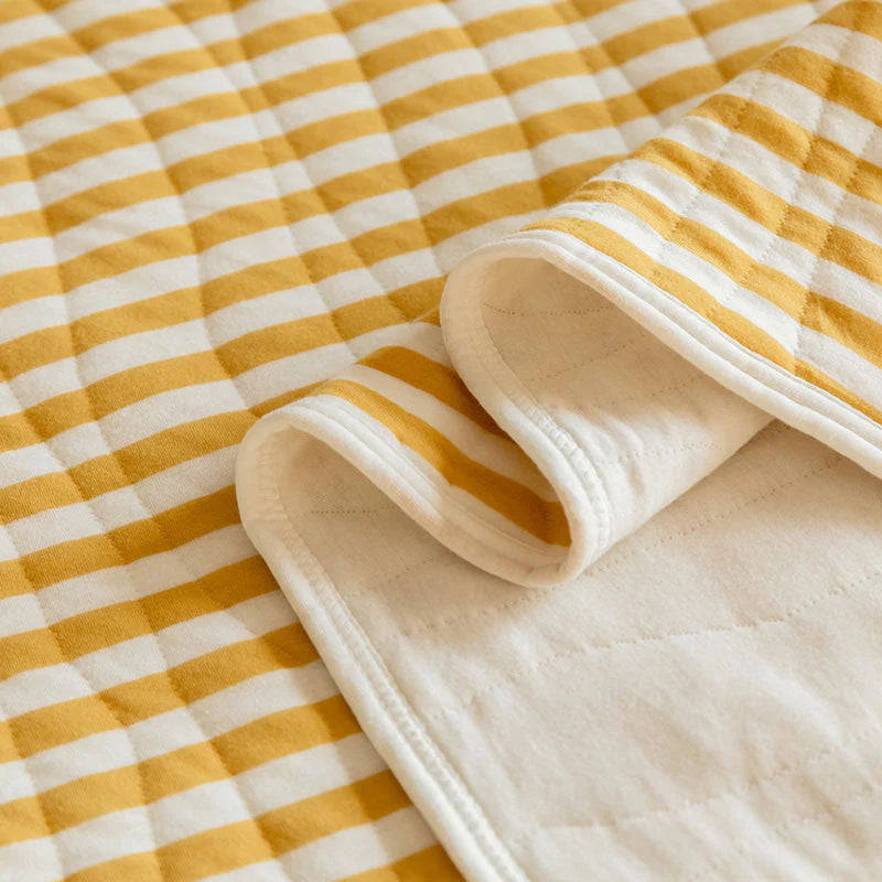 Cotton quilt – Lightweight and breathable – Soft summer comfort – Available in multiple sizes 6