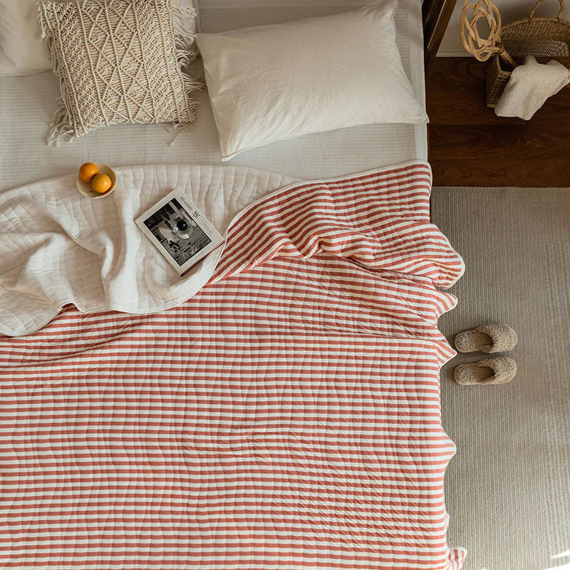 Cotton quilt – Lightweight breathable design – Timeless striped pattern – Ideal for summer comfort 6