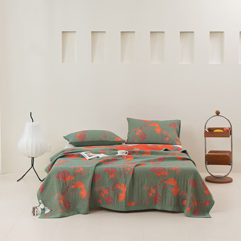 Cotton quilt – Orange ginkgo leaf pattern – Reversible design – Soft and breathable bedding – King size 2