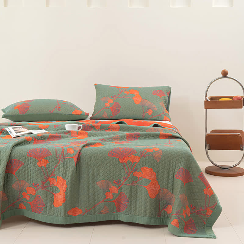 Cotton quilt – Orange ginkgo leaf pattern – Reversible design – Soft and breathable bedding – King size 3