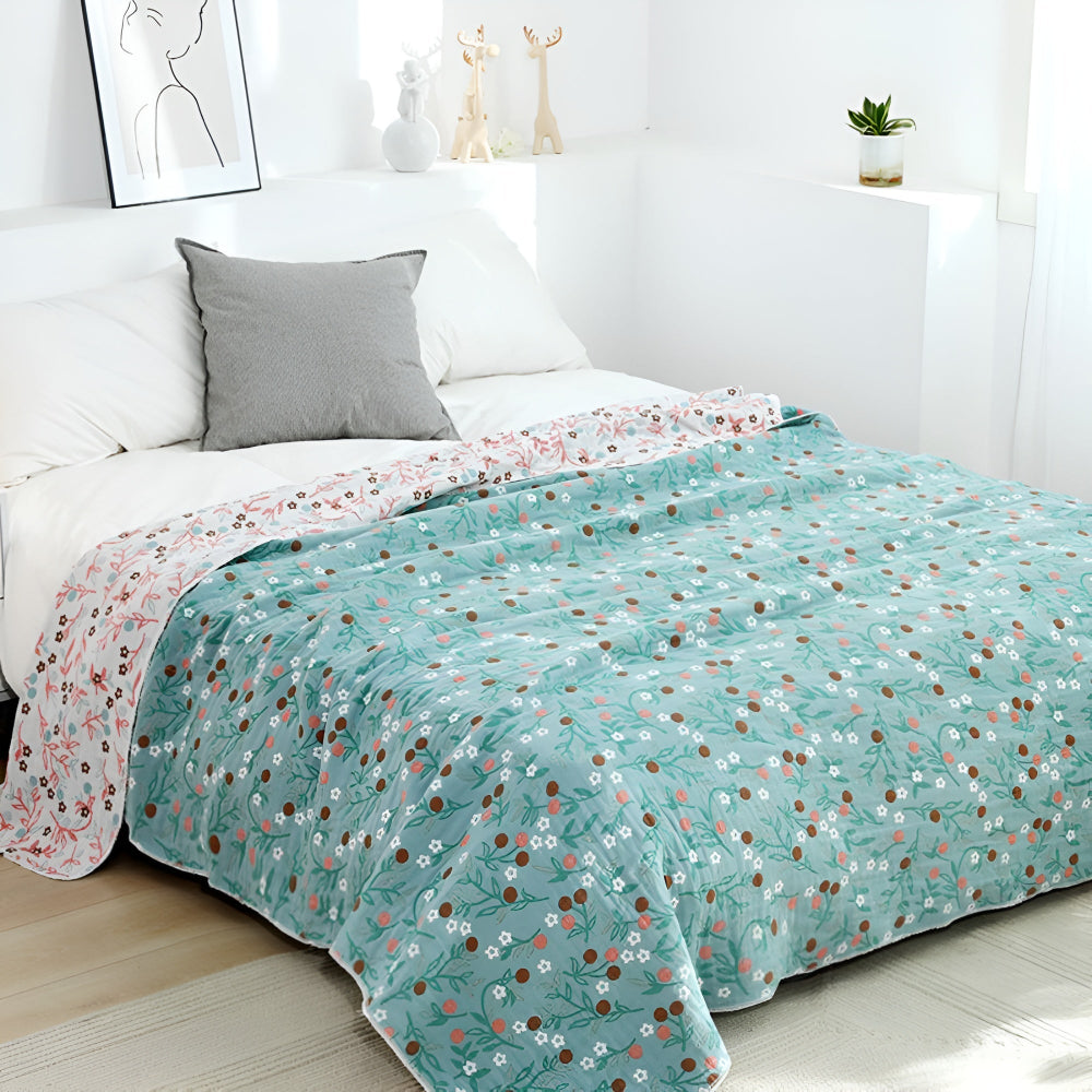 Cotton quilt – Reversible design – Leafy floral print – Lightweight summer comfort 1