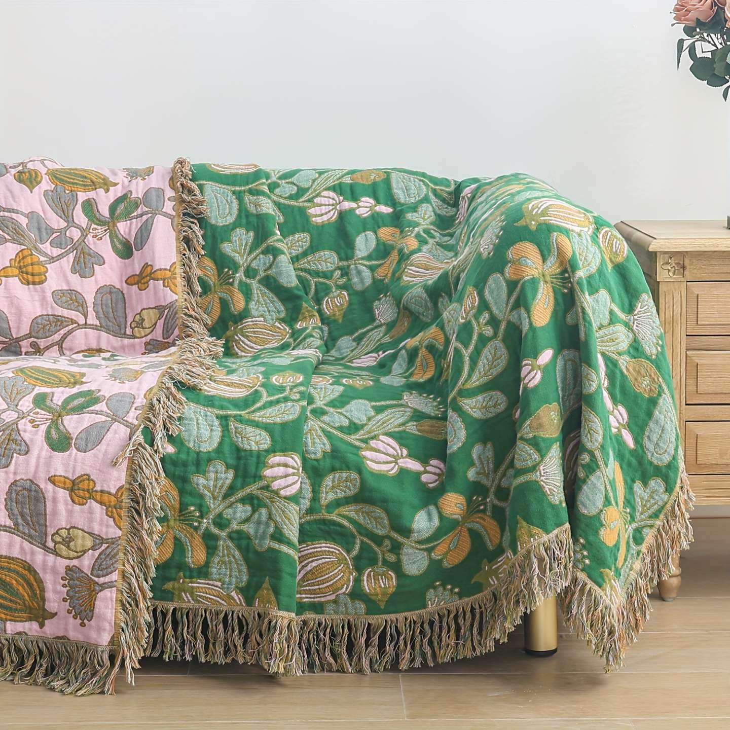 Cotton throw blanket – Floral design – Reversible – Cozy home accent 0