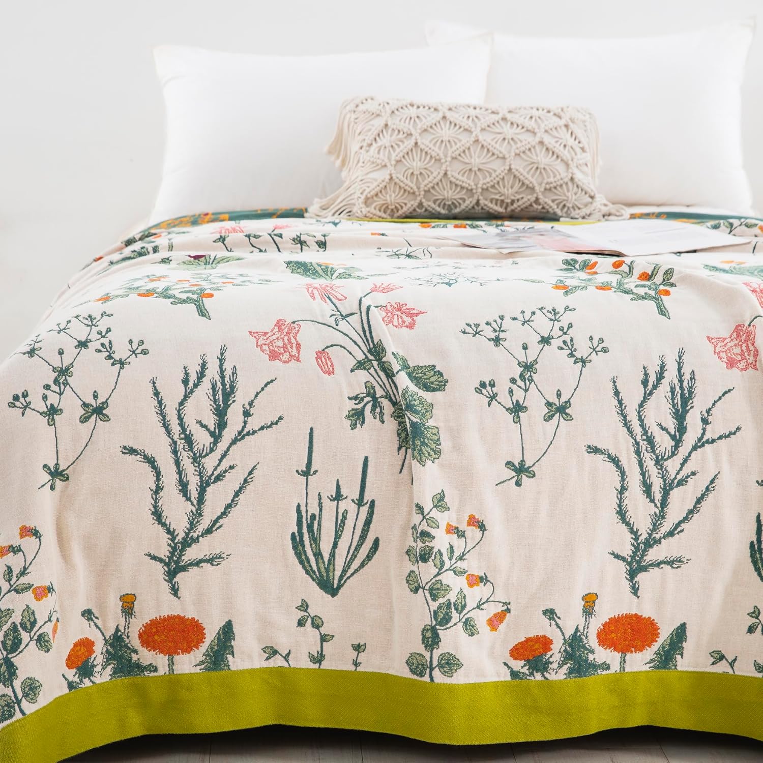 Cotton throw blanket – Reversible floral design – Soft and breathable – Ideal for couch or bed 2