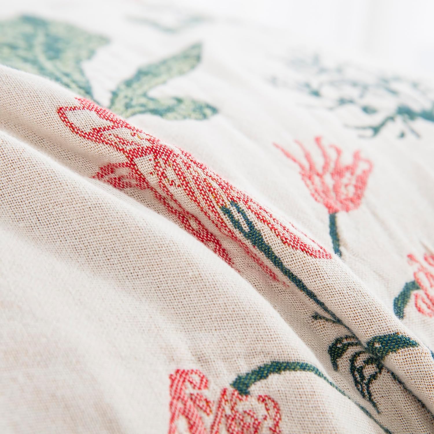 Cotton throw blanket – Reversible floral design – Soft and breathable – Ideal for couch or bed 5