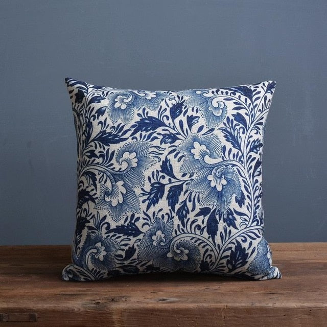 Couch cushion cover – Linen-cotton blend – Imperial blue – Traditional Chinese porcelain pattern – 17.7 x 17.7 in 4