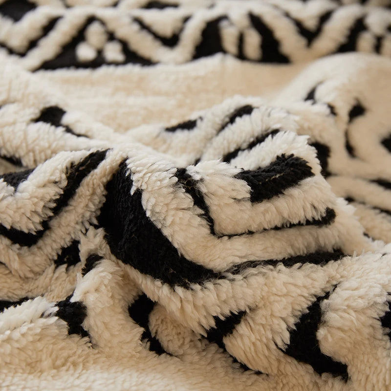 Cozy Collection | Double-Sided Fleece Blanket with Jacquard Design Ð Soft Warmth for Home Comfort 5